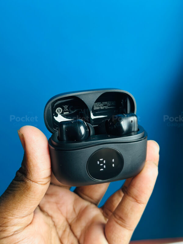 IMG_2097 Hoco EQ22 ANC+ENC Noise Reduction BT Earbuds