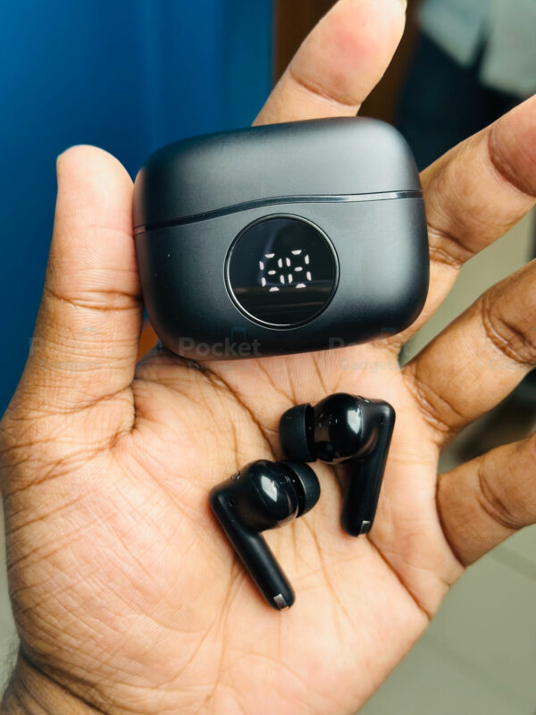 IMG_2102 Hoco EQ22 ANC+ENC Noise Reduction BT Earbuds