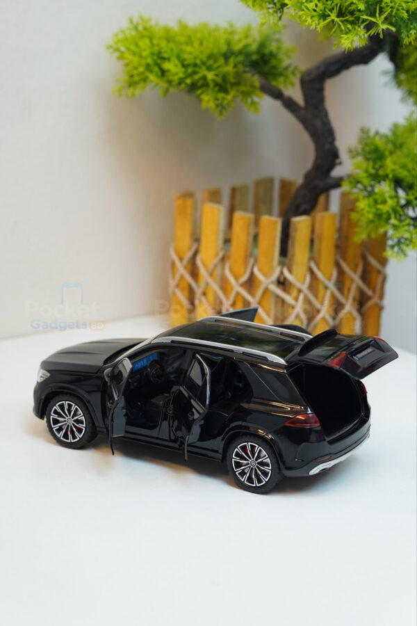 Luxury Metal Mercedes-Benz GLC-Class SUV Toy Car C0584