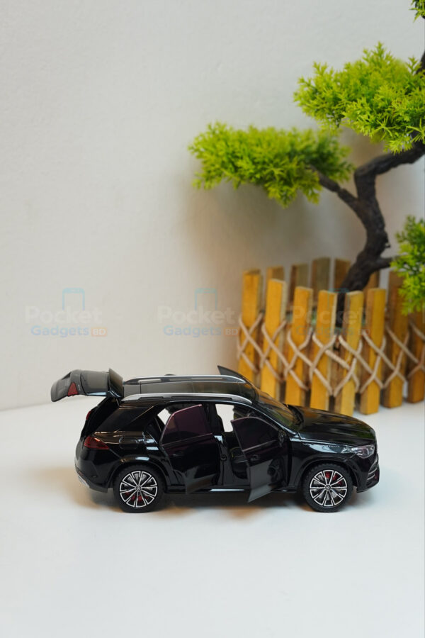 Luxury Metal Mercedes-Benz GLC-Class SUV Toy Car C0584